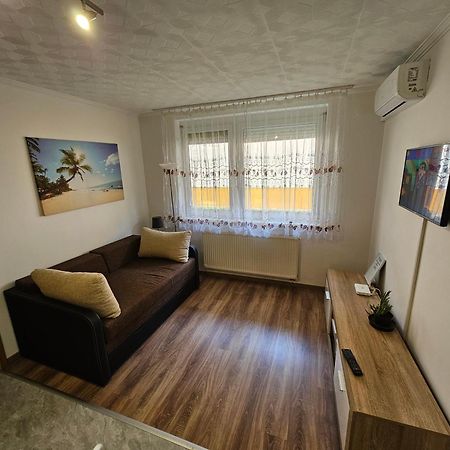 Fischer Apartman 2 Hajduszoboszlo Exterior photo