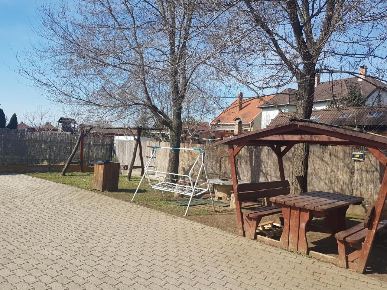 Fischer Apartman 2 Hajduszoboszlo Exterior photo